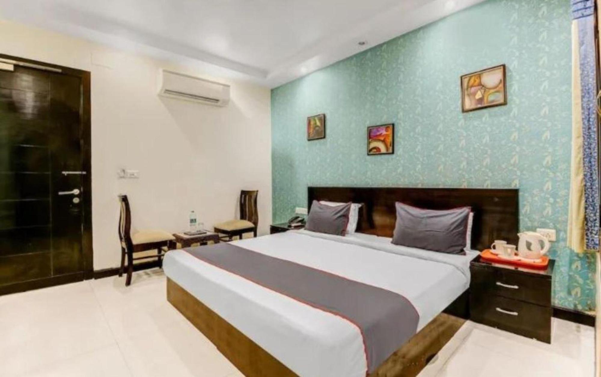 Hotel Paschim Vihar Delhi  Exterior foto