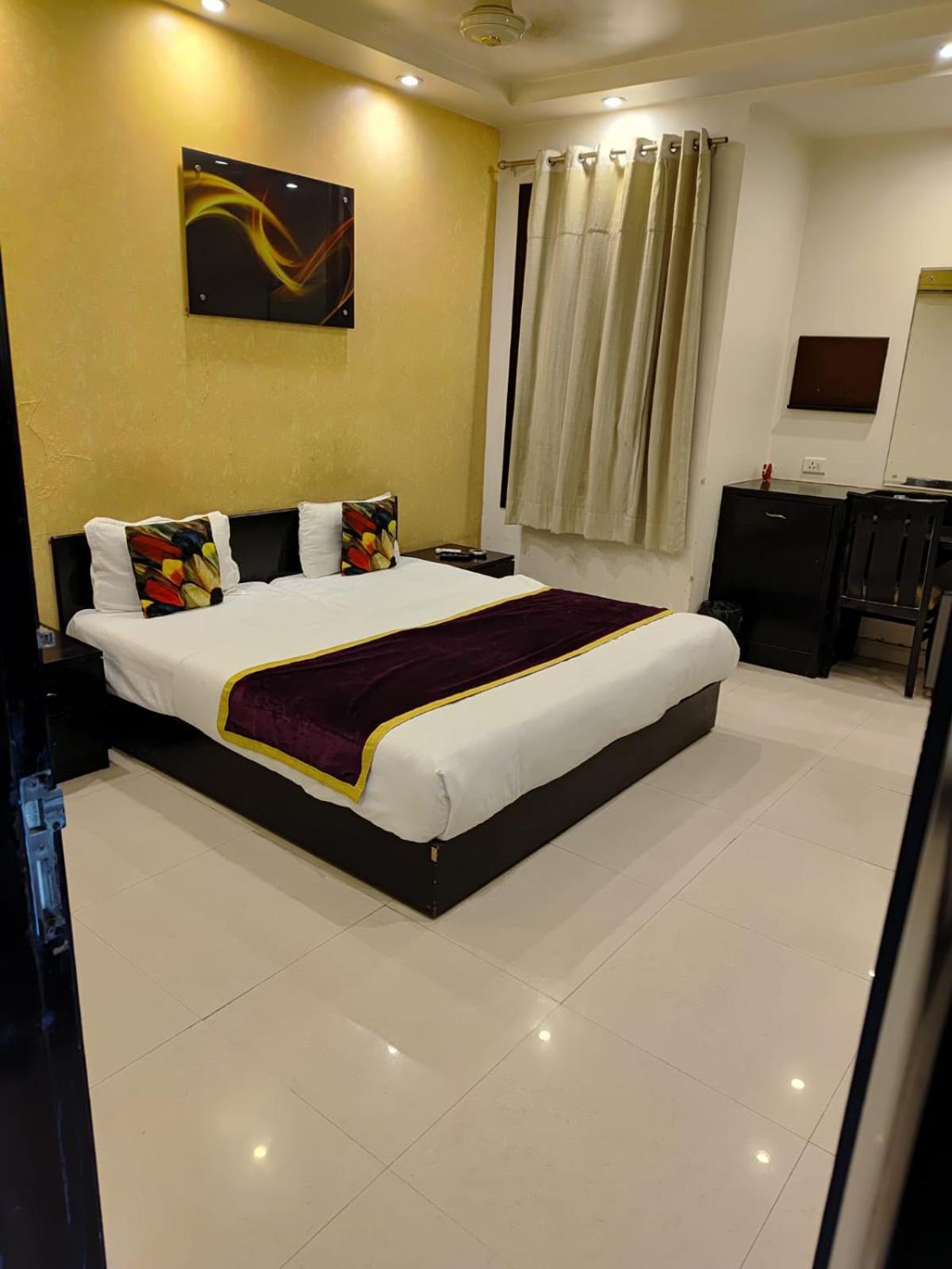 Hotel Paschim Vihar Delhi  Exterior foto