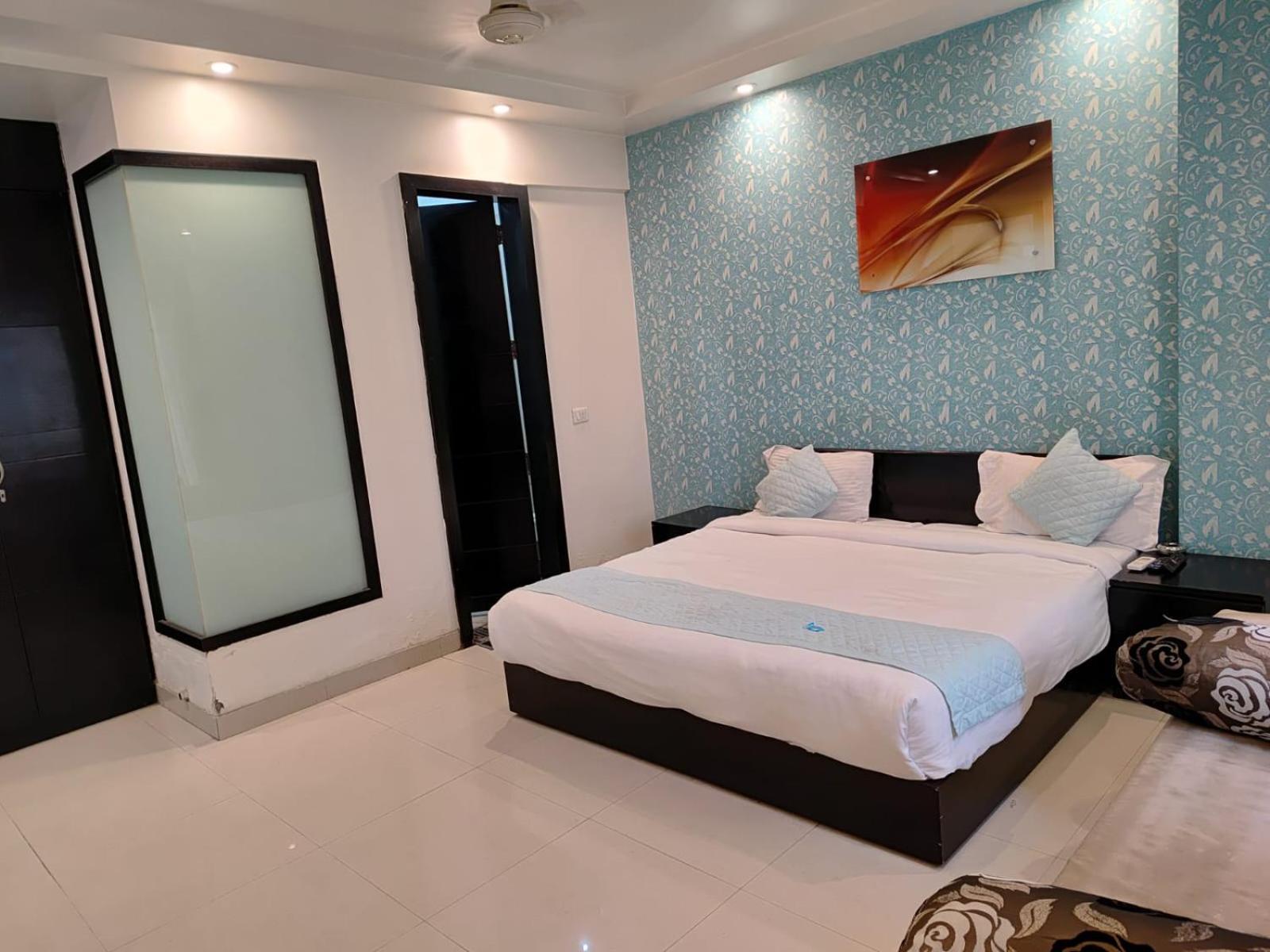 Hotel Paschim Vihar Delhi  Exterior foto